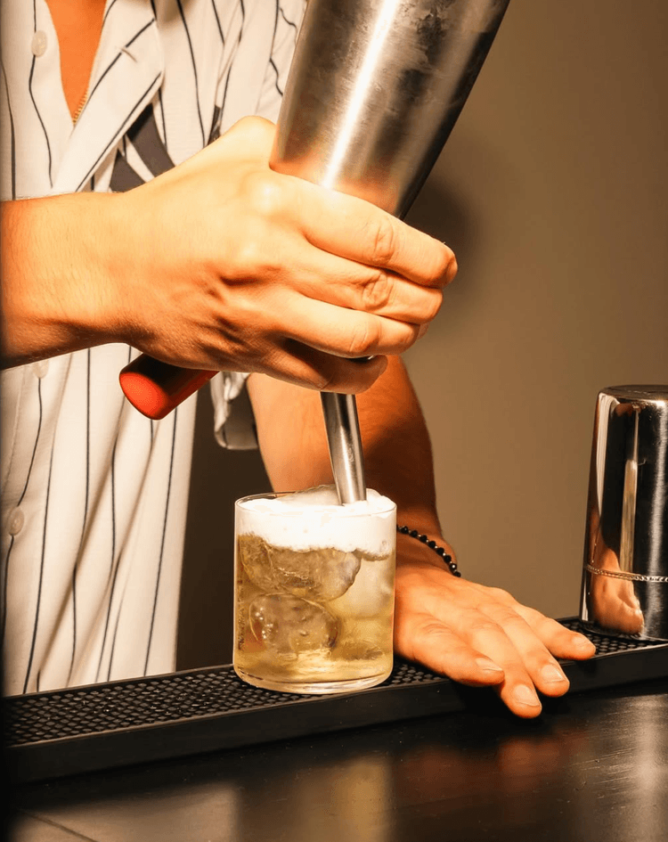 Here drinks and food go hand in hand